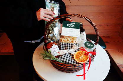 Buon Gusto Holiday Basket